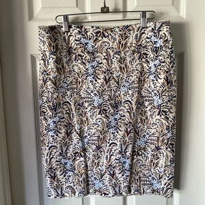 Ann Taylor Blue and Cream Floral Pencil Skirt - Sz 6